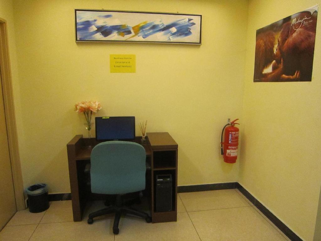 Hotel City Comfort Inn Puchong Exterior foto