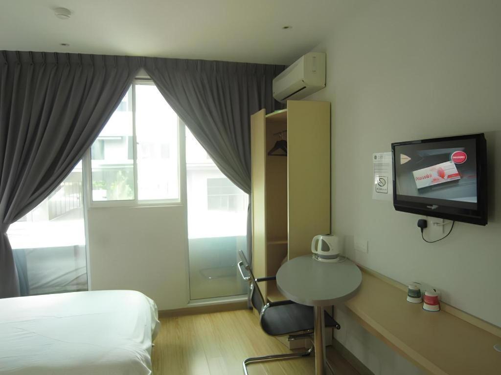 Hotel City Comfort Inn Puchong Exterior foto